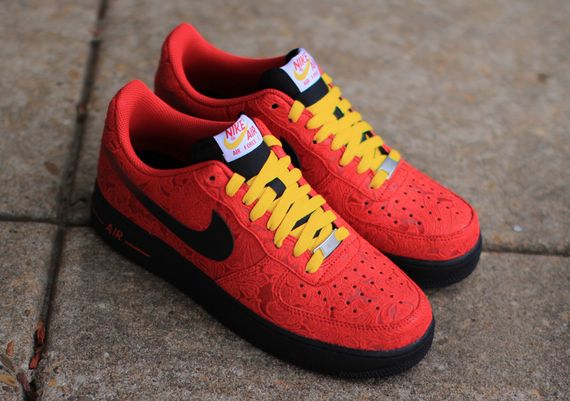nike-air force 1 low-uni red paisley