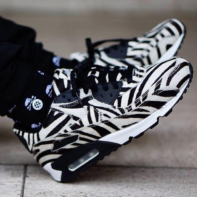 Nike iD Air Max 90 “Zebra” VIP – Hong Kong