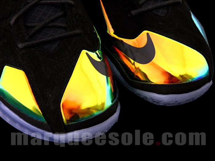 nike-lebron-11-ext-kings-crown-4