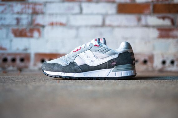 saucony-shadow 5000-grey