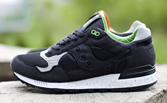 solebox-saucony-shadow5000-green lucanid_02