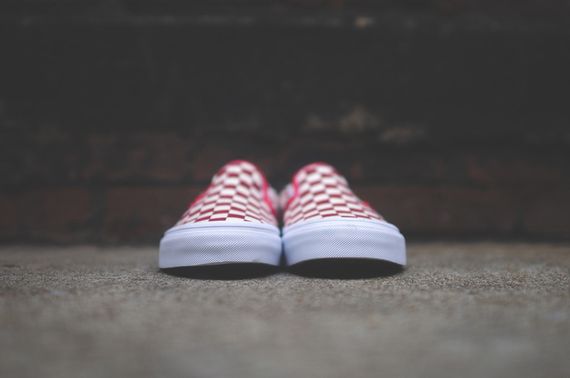 vans-slip on-checkerboard-white-red_04