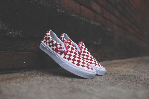 vans-slip on-checkerboard-white-red_08