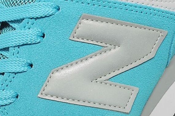 new balance-574-turquoise-silver_05