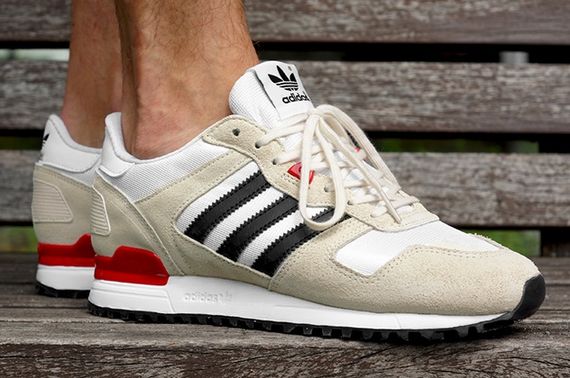 adidas Originals ZX700 – “Poppy Red”