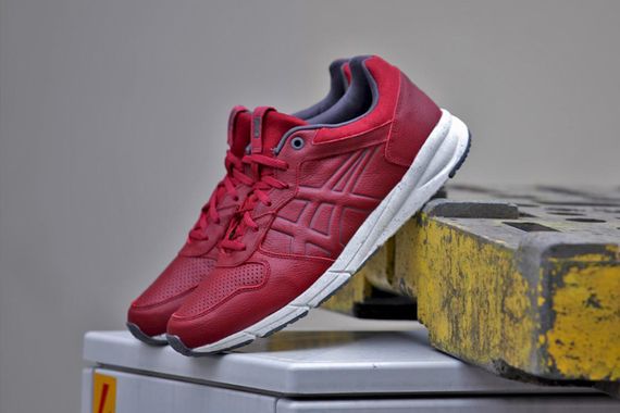 Onitsuka Tiger Shaw Runner Lux – Red/White