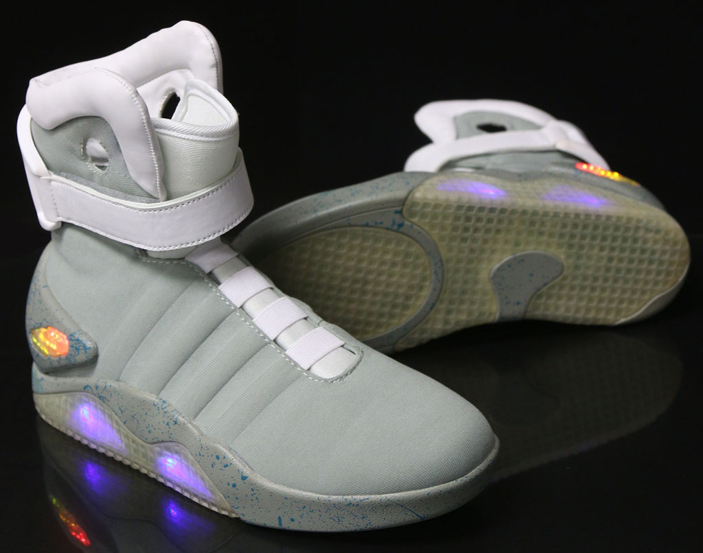 nike-mag-back-to-the-future-costume-shoes-01