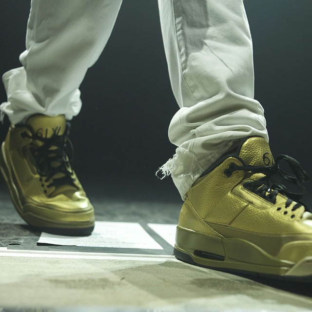 Drake’s Air Jordan 3 OVO “Gold”