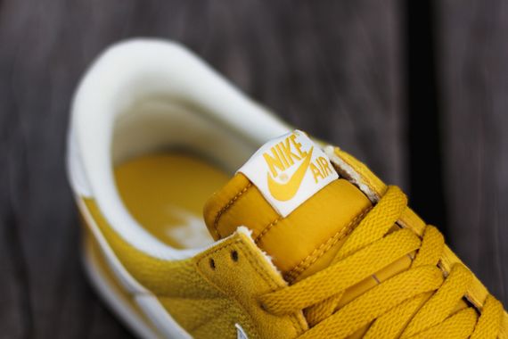 nike-air pegasus 83-gold lead-sulfur_04