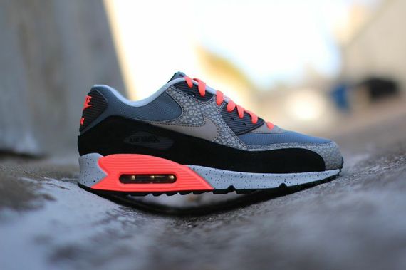 nike-air max 90-hyperpunch-safari