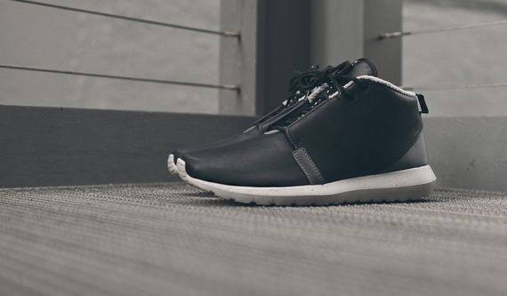nike-roshe run nm sneakerboot-black-grey_04