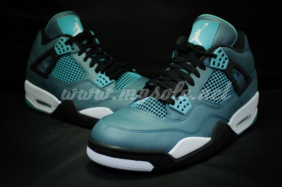 Air Jordan 4 Retro “Teal”