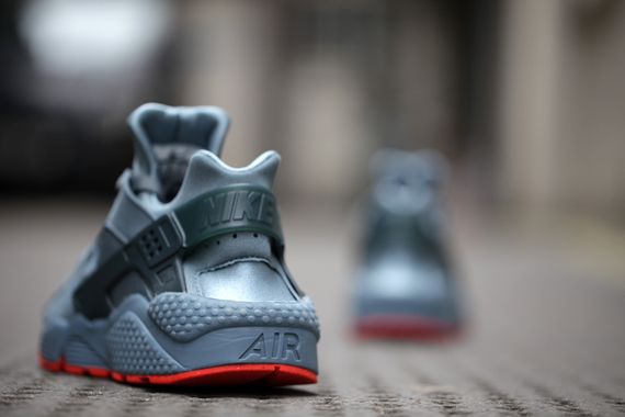 nike-air huarache fb-graphite-crimson_03