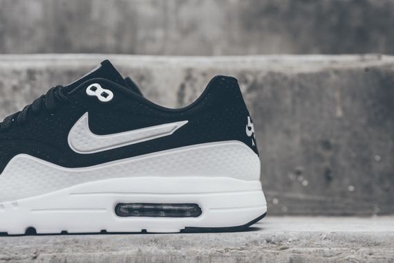 nike-air max 1 ultra moire-black-white_02