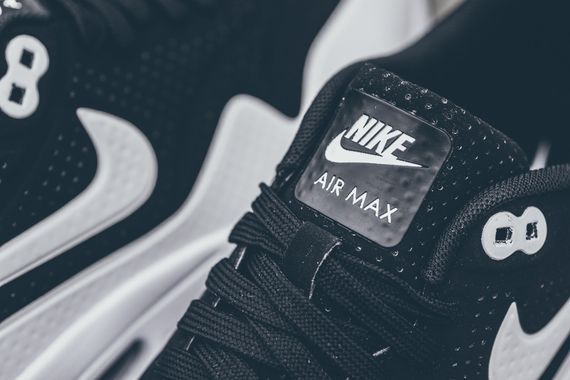 nike-air max 1 ultra moire-black-white_05