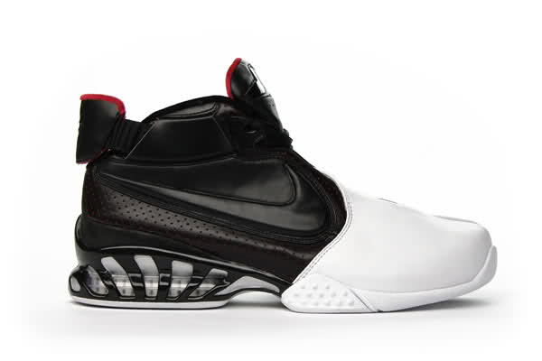 Nike to Bring Back Michael Vick’s Signature Sneaker