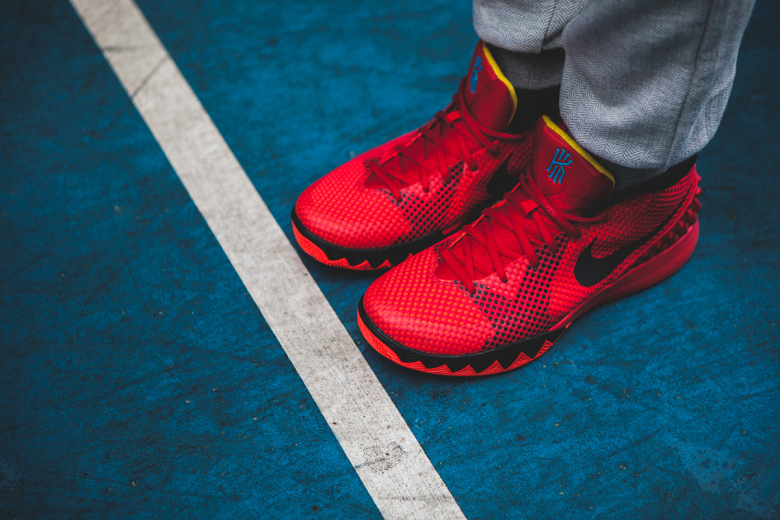 nike-kyrie-1-deceptive-red-2