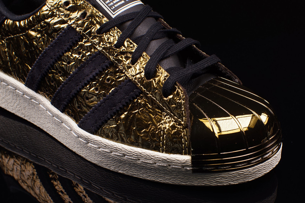 adidas-superstar-80s-metal-toe-gold-foil-04