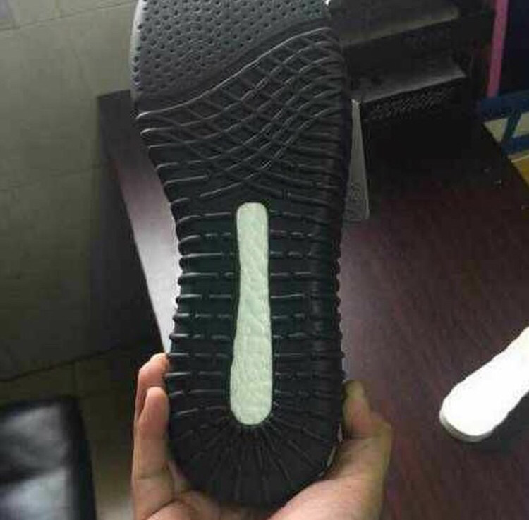 adidas-yeezy-boost-grey-black-sample-3