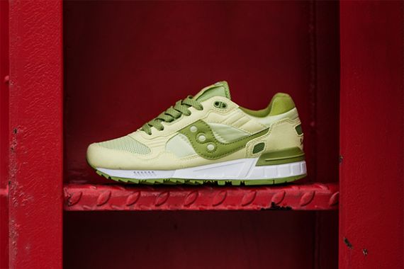 Saucony WMNS Shadow 5000 “Lime”