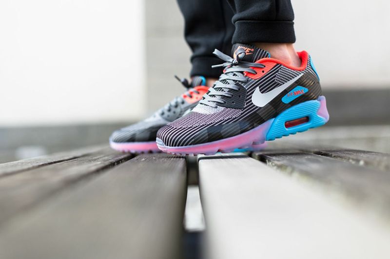nike-air-max-90-ice_04_result