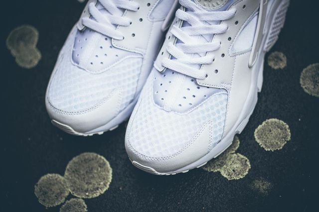 Nike Air Huarache “Whiteout”