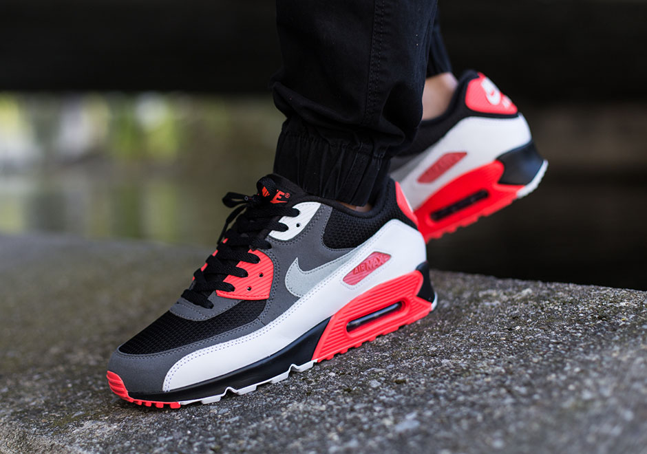nike-air-max-90-reverse-infrared-release