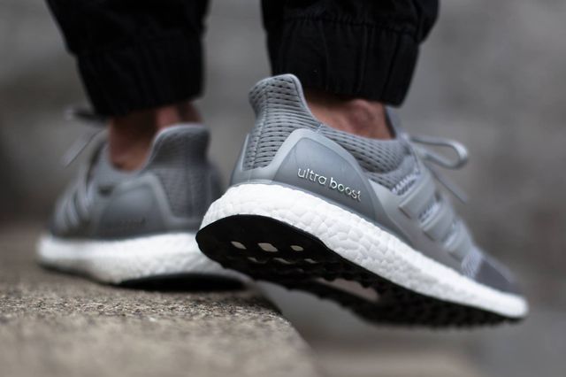 adidas-ultra boost-grey-on foot_04