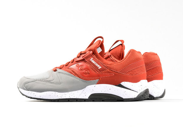 Saucony Grid 9000 Goes Two-Tone