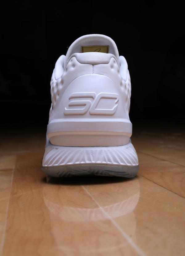 under-armour-curry-one-low-friends-family-championship-pe-2