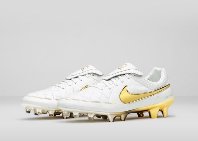 Nike_Football_Ronaldino_Tiempo_Gold_R_PAIR_44681