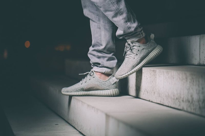 adidas Yeezy Boost 350 “Moonrock” Links