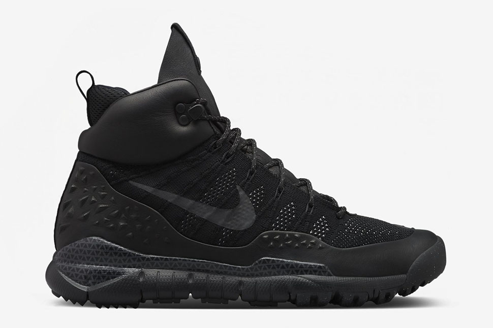 Nike-Lupinek-Flyknit-ACG-Triple-Black-1