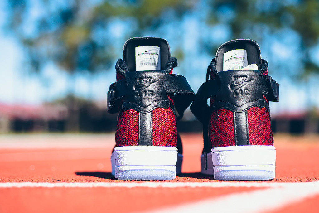 Nike-Air-Force-1-Ultra-Flyknit-Mid-University-Red-2