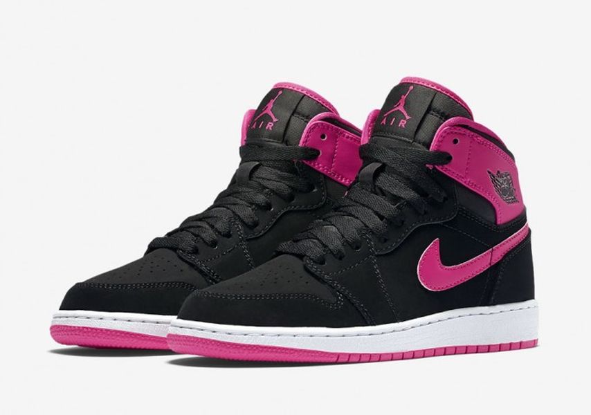 air-jordan-1-high-gs-black-pink-white-1-681x478