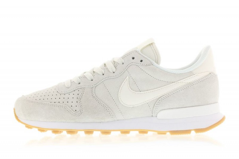 nike internationalist phantom white