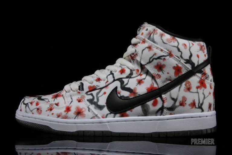 Nike SB Dunk High “Cherry Blossom”