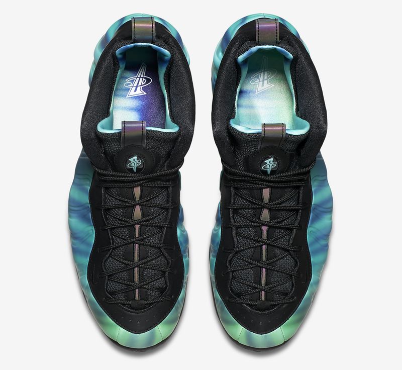northern-lights-all-star-nike-foamposite-one_02