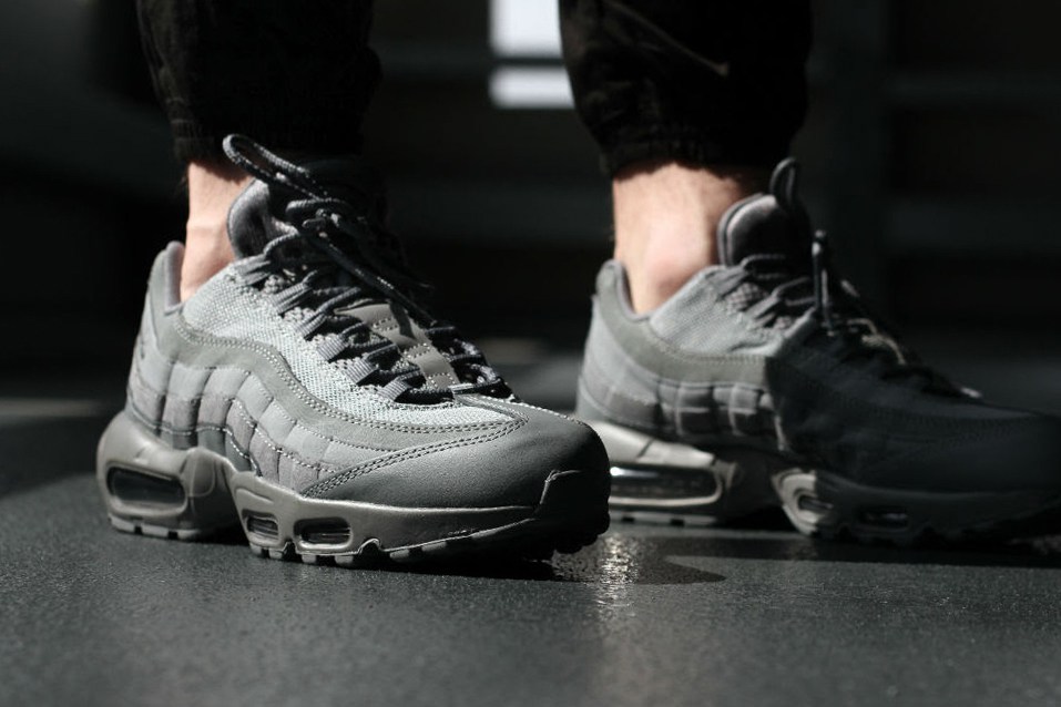 a-closer-look-at-the-nike-air-max-95-essential-cool-grey-02