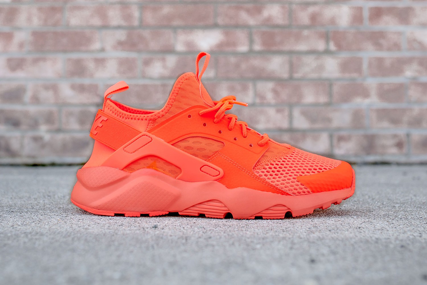 nike huarache neon orange