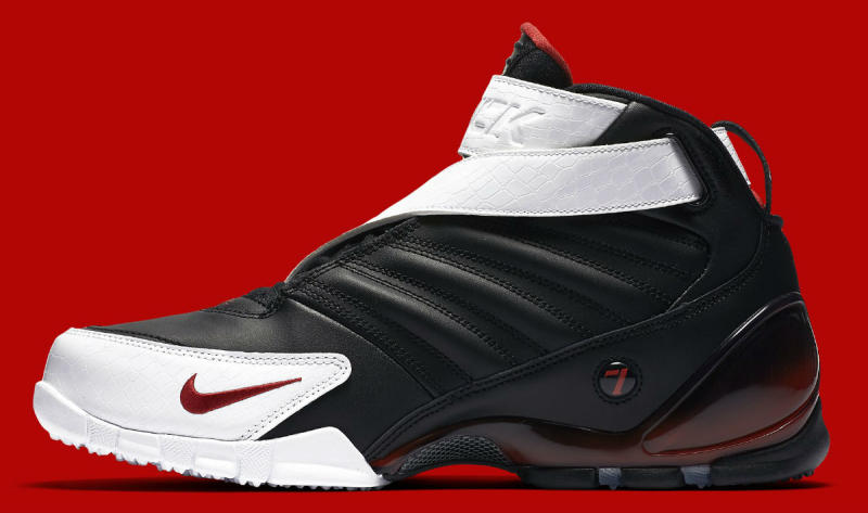 nike-vick-3-falcons_02