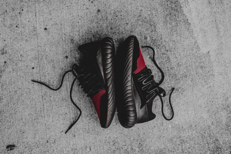 adidas Tubular Radial Black Burgundy