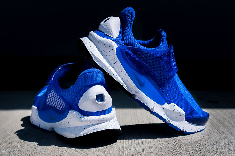 Nike-Sock-Dart-SE-Racer-Blue-5