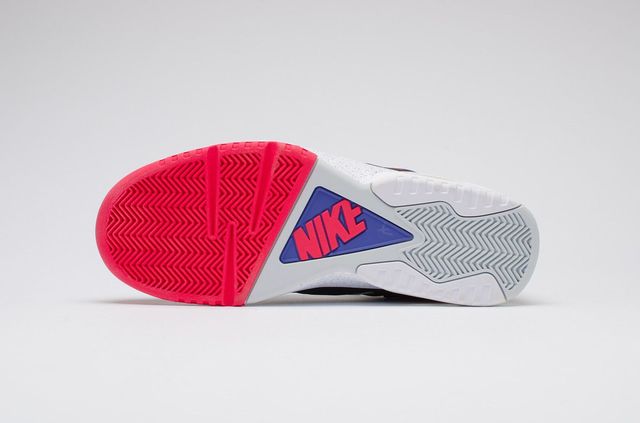 nike-air-tech-challenge-iv-og_03