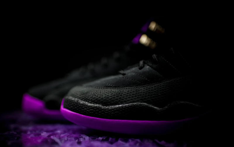 purple-black-jordan-12-02_o8vde2