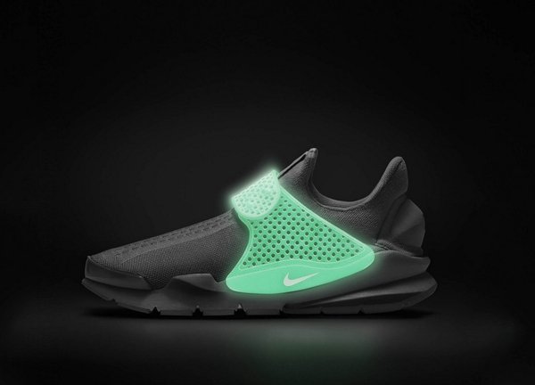 Nike iD adds Glow Strap Option to the Sock Dart