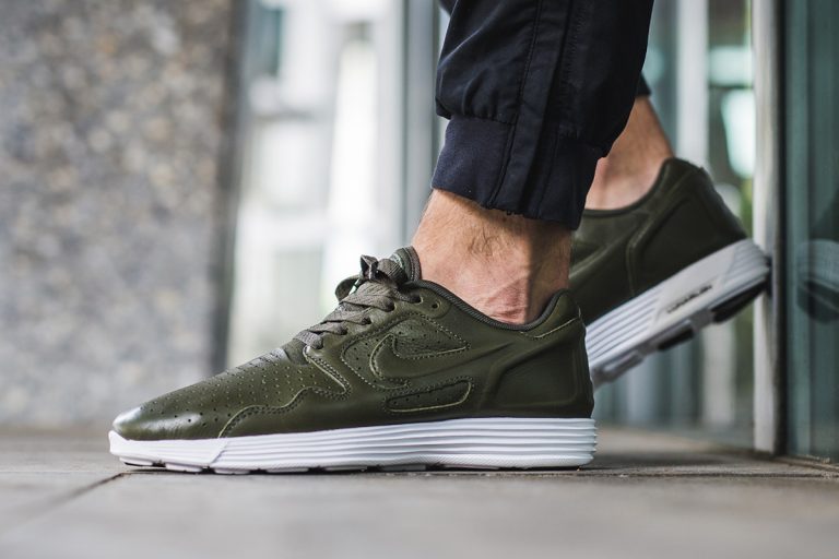 Nike Lunar Flow Laser Premium “Cargo Khaki”