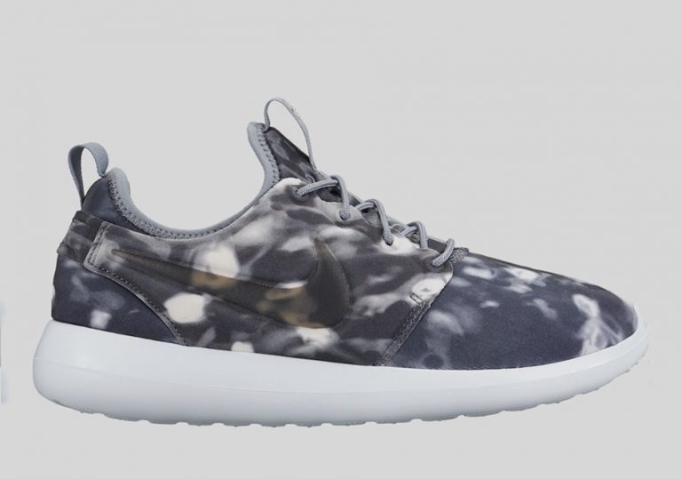 Patterns land on the Nike Roshe 2