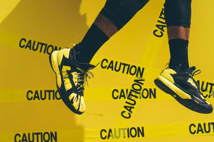 adidas-dlillard-yellow-tape_05