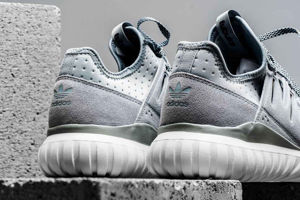 adidas-tubular-radial-light-grey-3